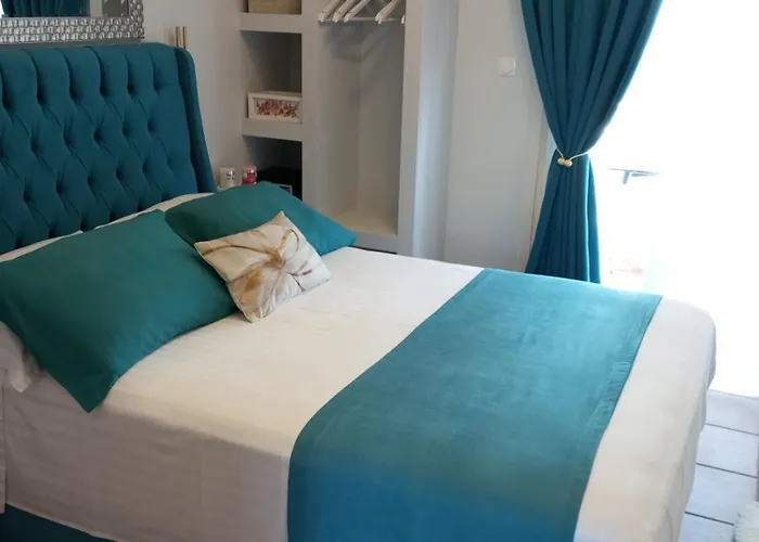 Machi Rooms